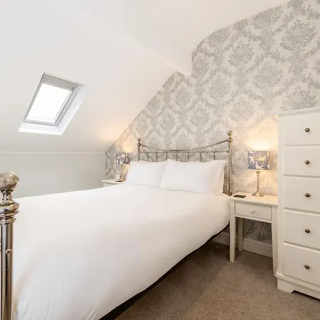 Cragwood فندق مبيت وإفطار 4*