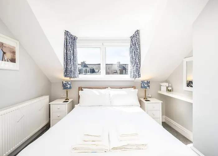 Cragwood Bed & Breakfast 4*