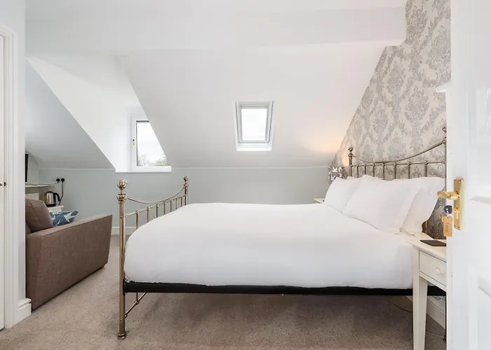 Bed & Breakfast Cragwood 4*