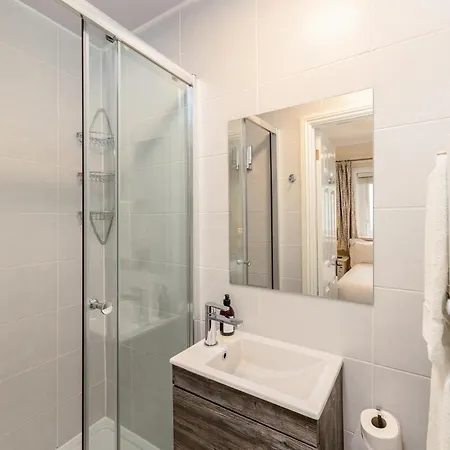 Bed & Breakfast Cragwood 3*