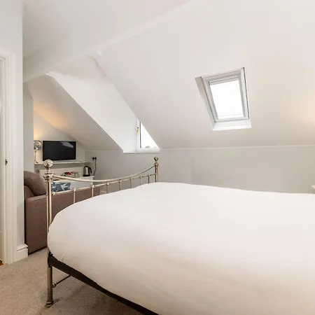 Cragwood 4*